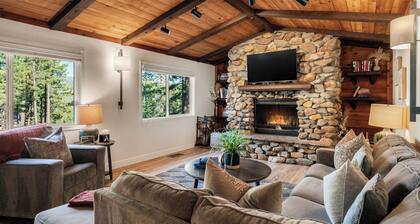 Geraldine Drive by AvantStay | Hot Tub, Views, Walk to Trails + Game Room