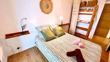 2 bedrooms, iron/ironing board, travel crib, free WiFi