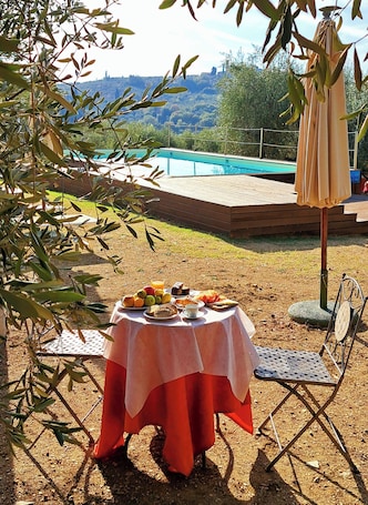 Esterni. Agriturismo Villa Guarnaschelli