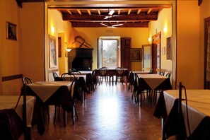 Free daily buffet breakfast - Agriturismo Villa Guarnaschelli (Scandicci)