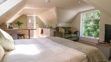 1 bedroom, individually decorated, individually furnished, free WiFi