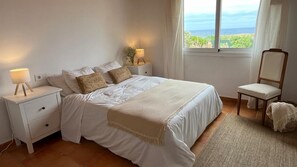 4 chambres, fer et planche Ă repasser, Wi-Fi, literie fournie