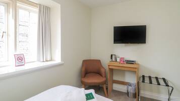 2 phòng ngủ, trang trí khác biệt