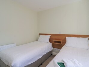 2 habitaciones, decoración personalizada y muebles diferentes 