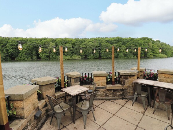 屋外ダイニングエリア