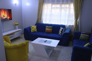 Smart TV - Homey 2-bedroom apartment.  Your home away from home (Nairobi)