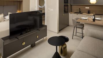 Villa Maja Aurelia in the centre Romantic Studio Apartment | Living area | 109-cm Smart TV with satellite channels
