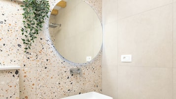 Apartment with a terrace of 60 square meters | 浴室
