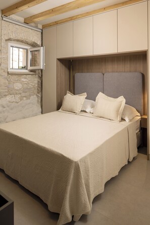 Villa Maja Aurelia in the centre Romantic Studio Apartment | 1 chambre, literie hypoallergénique, coffre-fort