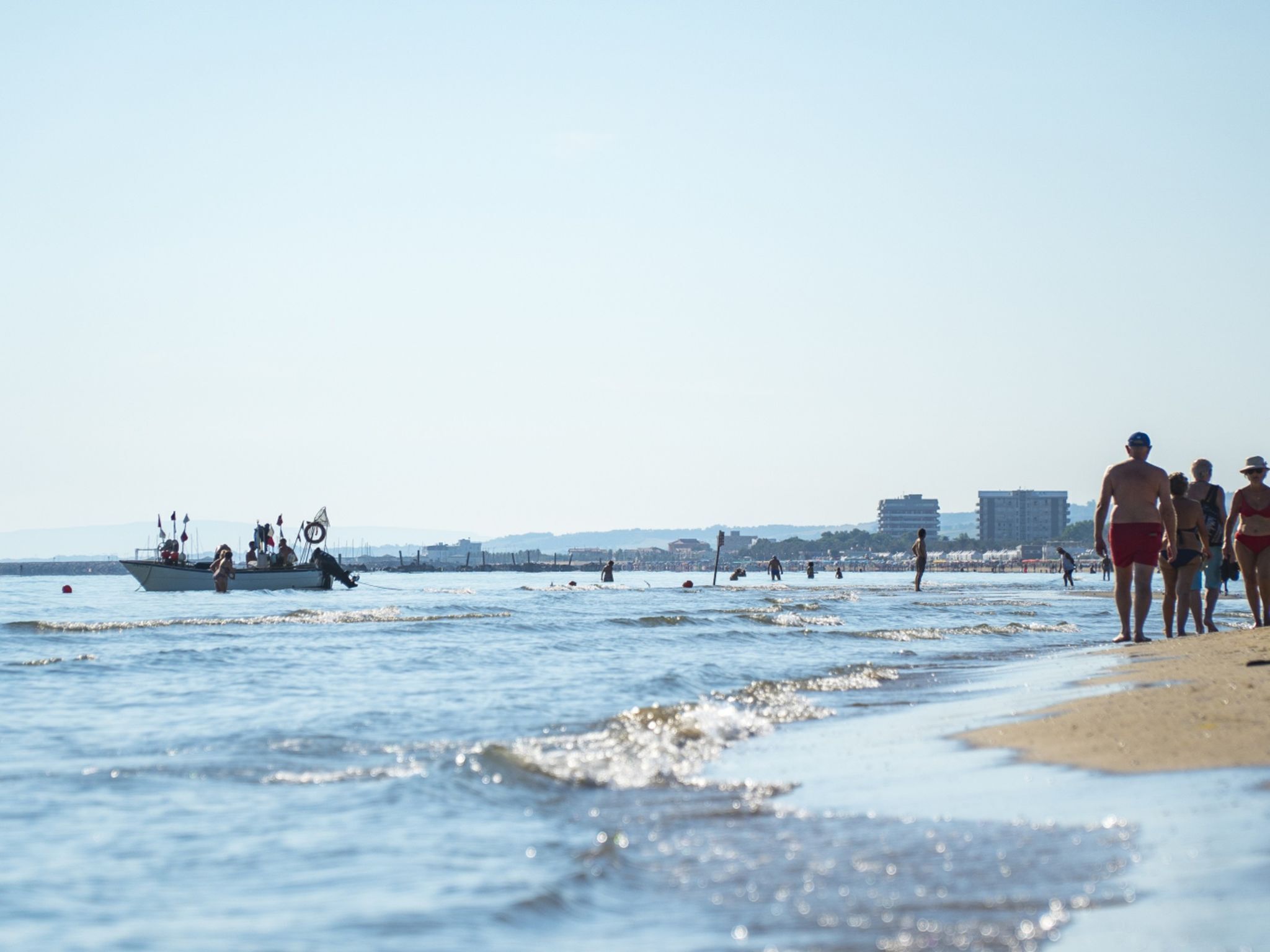 Una spiaggia nelle vicinanze