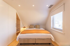 2 bedrooms, Internet