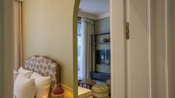 Coffres-forts dans les chambres, bureau