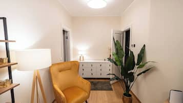 Apartment, 2 Bedrooms | Living area