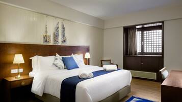 Superior Apartment, 3 Bedrooms, Kitchen | Egyptian cotton sheets, premium bedding, in-room safe, desk