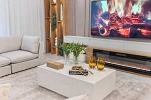 Tv, eldstad och tv-spel