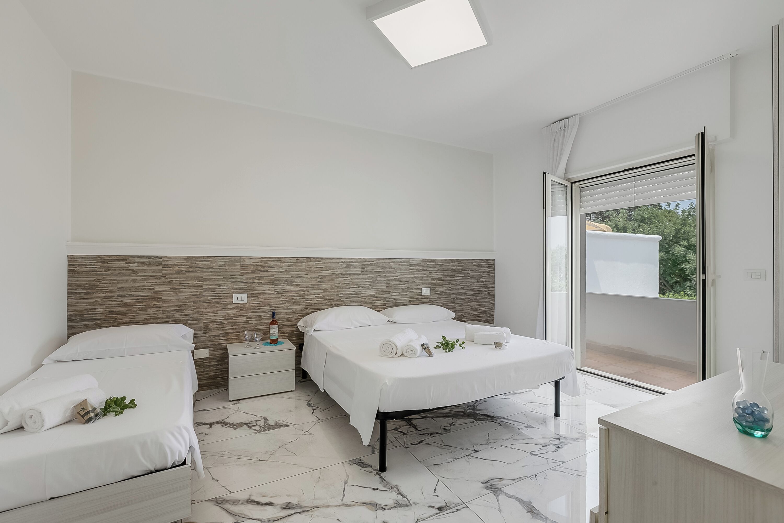 Standard Apartment, Multiple Bedrooms (Pino 2 - 1 bedroom Near The Sea) | 1 bedroom, bed sheets