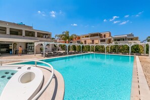 Seasonal outdoor pool - Pino Residence (Nardò)