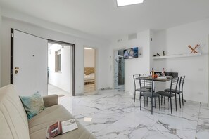 21-inch TV with cable channels - Pino Residence (Nardò)