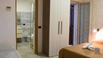 1 habitación y ropa de cama