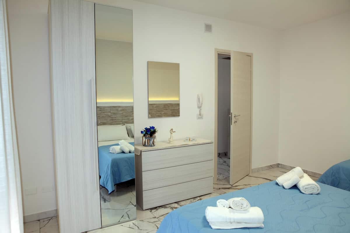 Standard Apartment, Multiple Bedrooms (Pino 3 - 1 bedroom Near The Sea) | 1 bedroom, bed sheets