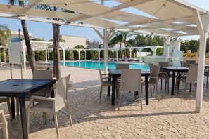 Outdoor dining - Pino Residence (Nardò)