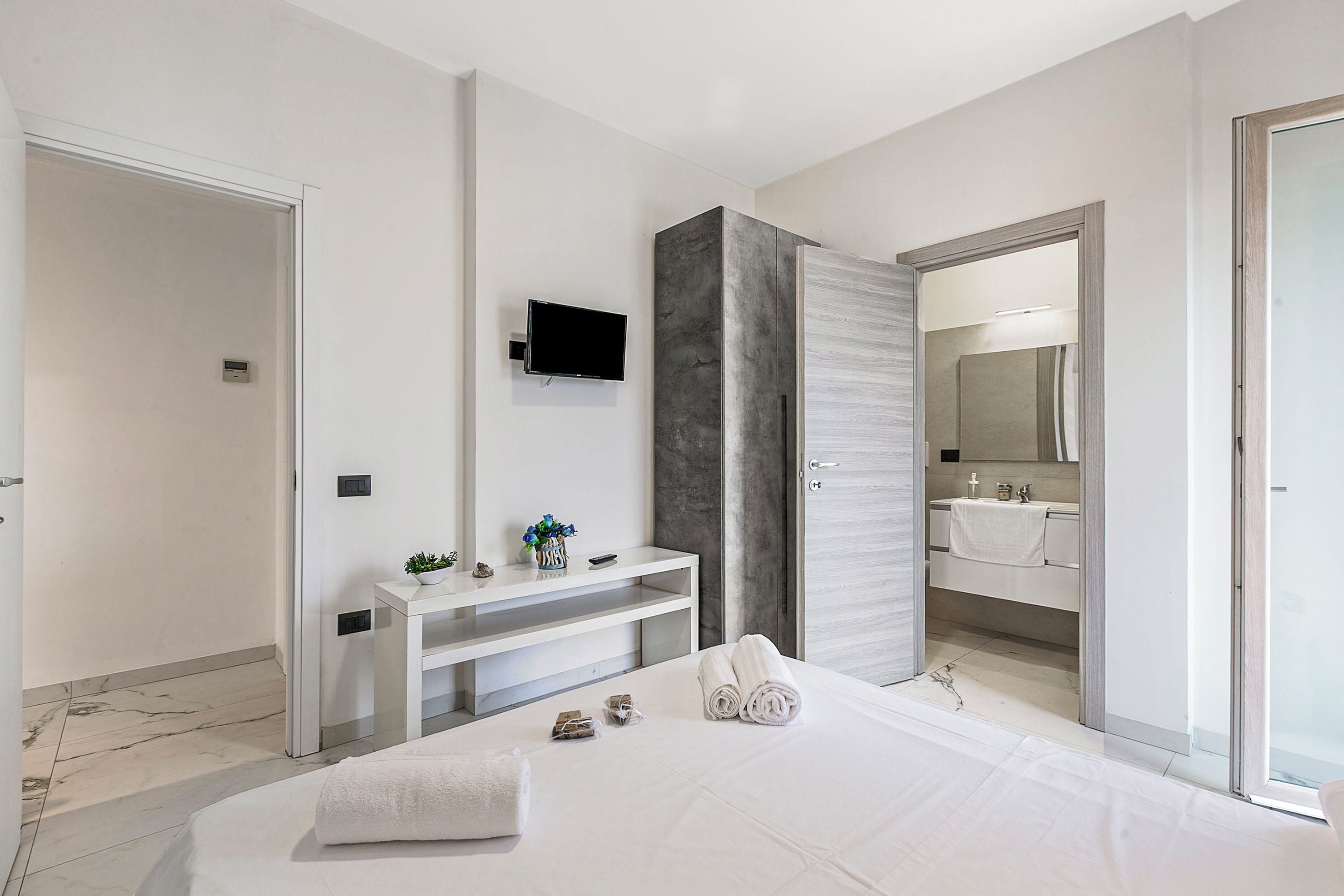Apartemen Standar, 3 kamar tidur, balkon (Pino 5 - 3 bedrooms Near The Sea) | 1 kamar tidur