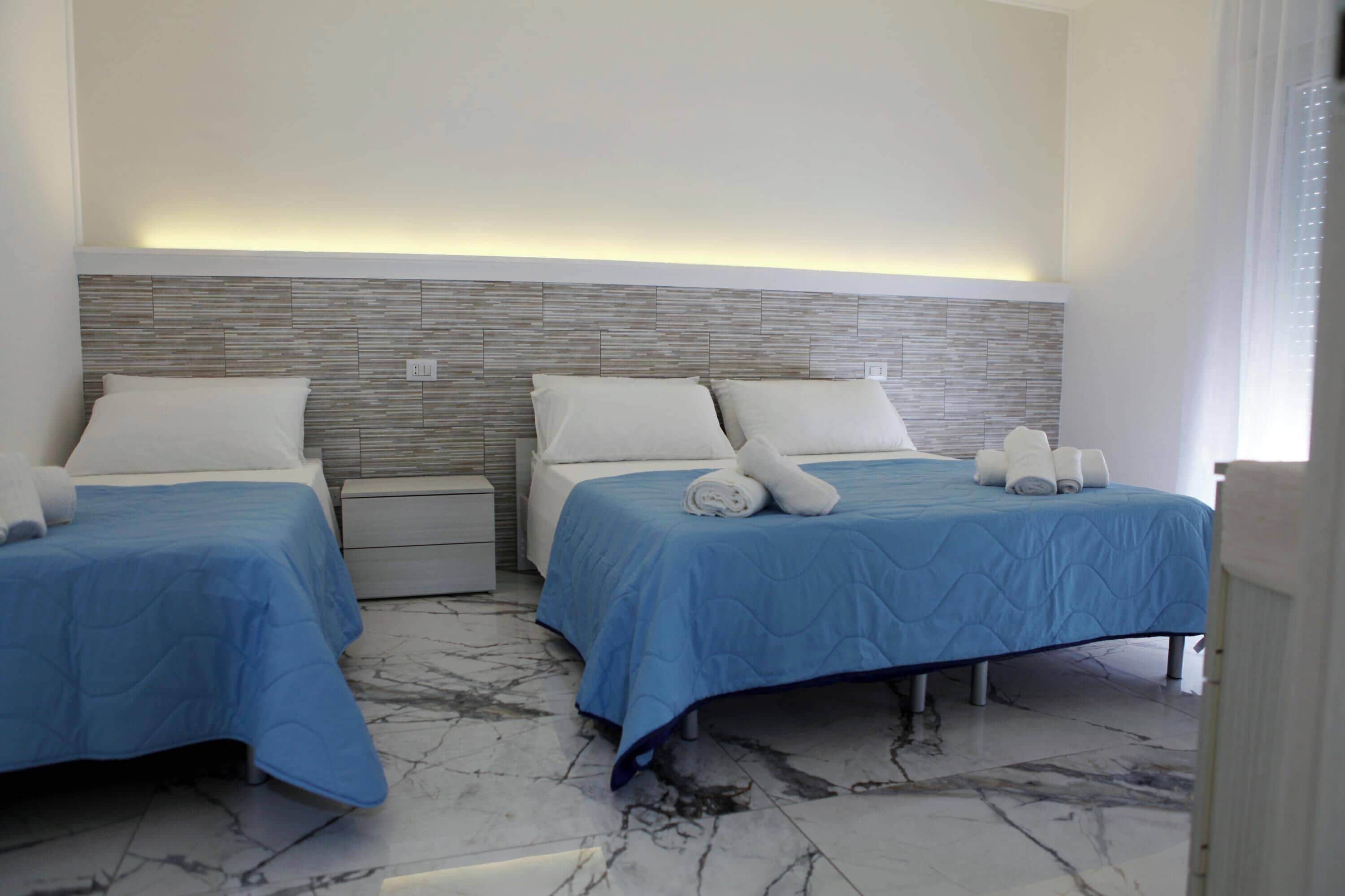 1 habitación y ropa de cama 