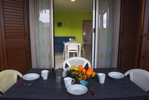 Familienapartment, 1 Schlafzimmer (Stella Apartment In Pino Residence) | Esszimmer