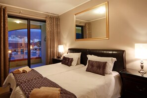 디럭스 아파트, 산 전망 | 2 개의 침실, 다리미/다리미판, ��무료 WiFi