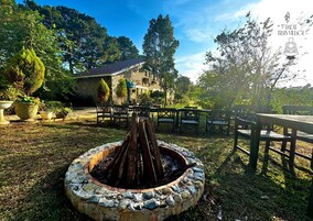 Family Room, Garden View | Premium bedding, soundproofing, free WiFi, bed sheets