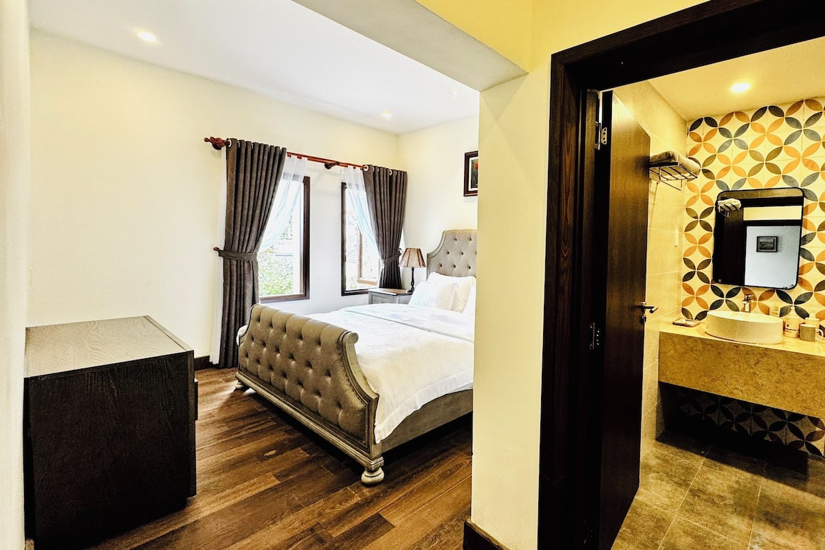 Ropa de cama de alta calidad, cortinas blackout y wifi gratis