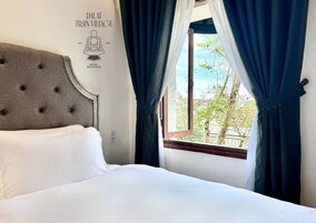 Family Room, Garden View | Premium bedding, soundproofing, free WiFi, bed sheets