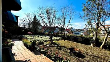 Suite Confort, vistas a la ciudad | Terraza o patio