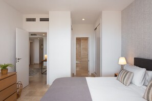 2 chambres, fer et planche à repasser, Wi-Fi gratuit, draps fournis