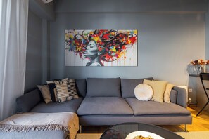 Apartment, 3 Bedrooms, Kitchen, City View | Living room - Zephyr 3-Bedroom Apartment in Athens (Athens)