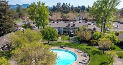 Stylish Silverado Condo Retreat in Napa