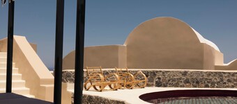 Neema Maison Finikia Santorini