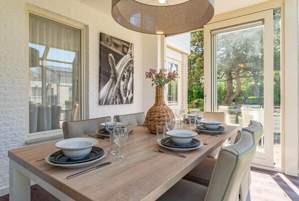 تناول الطعام