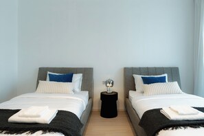 3 soverom, strykejern/-brett, wi-fi og sengetøy