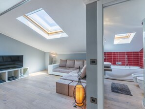2 bedrooms, internet