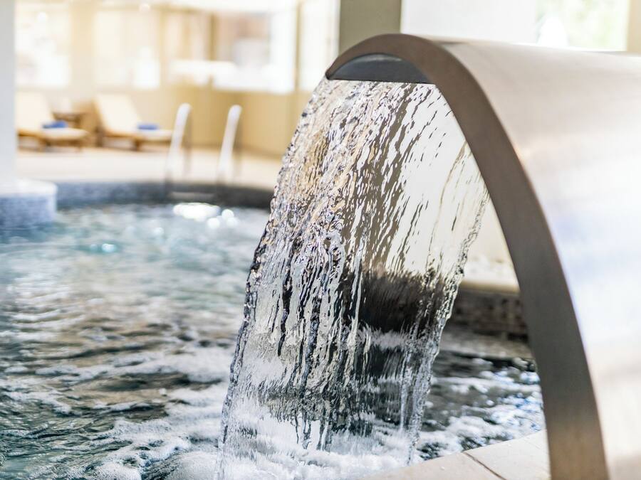 Sauna, hot tub, body treatments, hydrotherapy, aromatherapy