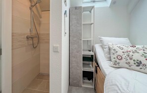 3 Schlafzimmer, Bügeleisen/Bügelbrett, Reisekinderbett, kostenloses WLAN