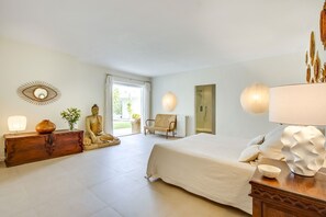 6 bedrooms, travel cot, free WiFi