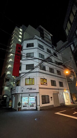 Exterior - Tongtian阁 for 3 minutes! 1 minute from the station! Close to Heimen Shichiba场难波! (Nipponbashi, Naniwa Ward,6F,Osaka)