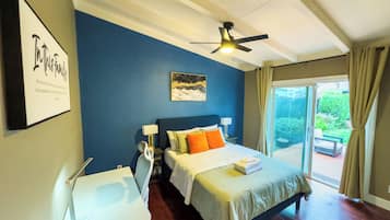 3 bedrooms, desk, iron/ironing board, WiFi