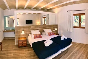 6 عدّة غرف نوم ومكواة/لوح كي وواي فاي مجانًا