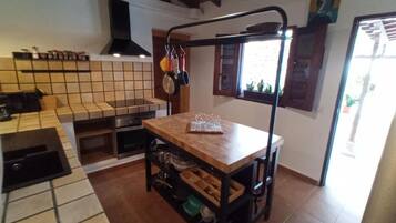 Réfrigérateur, micro-ondes, four, lave-vaisselle