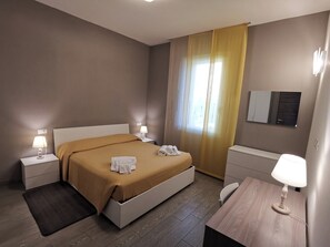 Departamento Confort, patio | Tabla de planchar con plancha y wifi gratis 