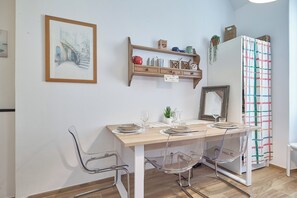Apartment (1 Bedroom) | Dining room - Casa Nina (Albenga)