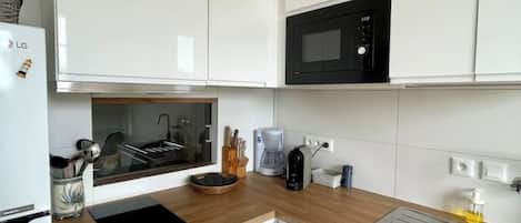 Micro-ondes, four, plaque de cuisson, lave-vaisselle